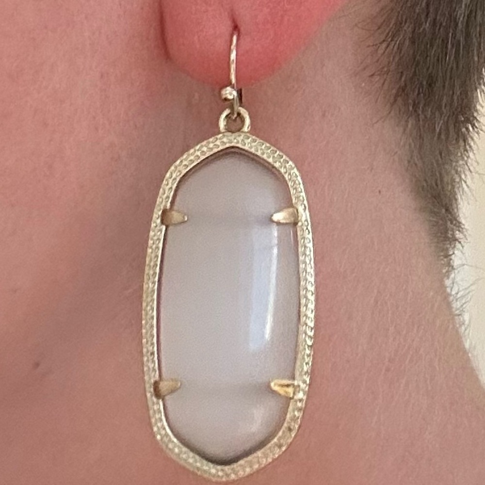 Kendra Scott Elle Gold Drop Earrings in Mother of Pearl